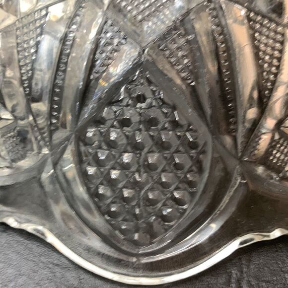 Cut Crystal Saw Tooth Edge Scalloped Wavy Rim Glass Serving Trinket Vanity Bowl - Picture 7 of 9